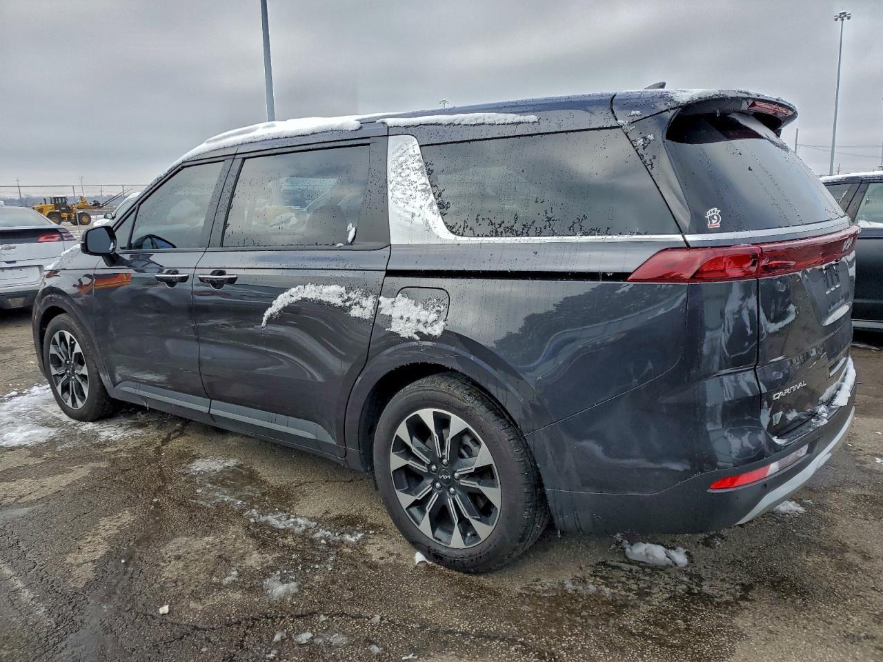 2023 Kia Carnival Ex - Фото 2