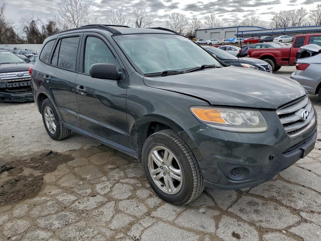 2012 Hyundai Santa Fe Gls - Image 4