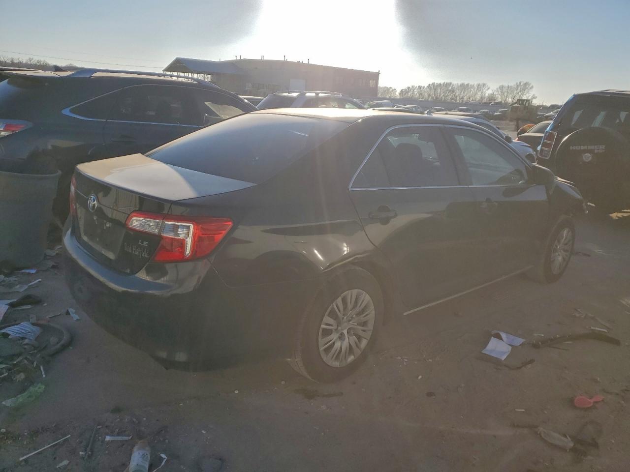 2014 Toyota Camry L - Фото 3