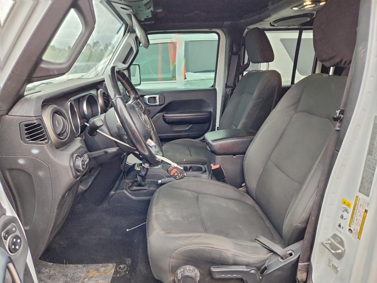 2020 Jeep Gladiator Sport - Фото 7