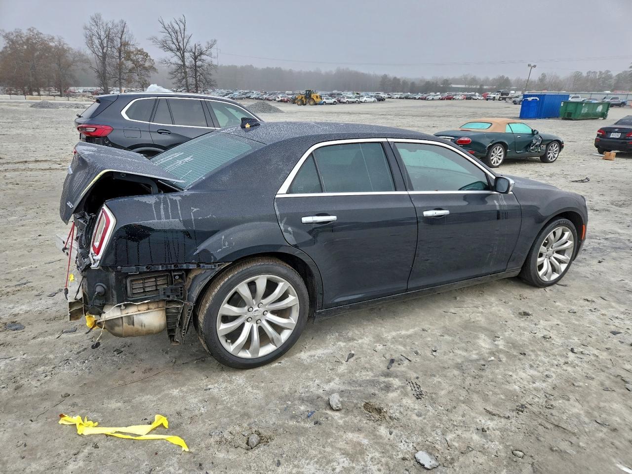 2018 Chrysler 300 Touring - Image 3