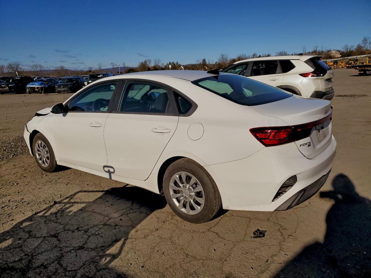 2023 Kia Forte Lx - Фото 2