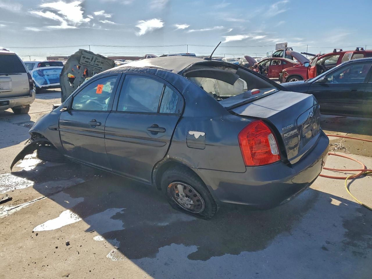 2011 Hyundai Accent Gls - Фото 2