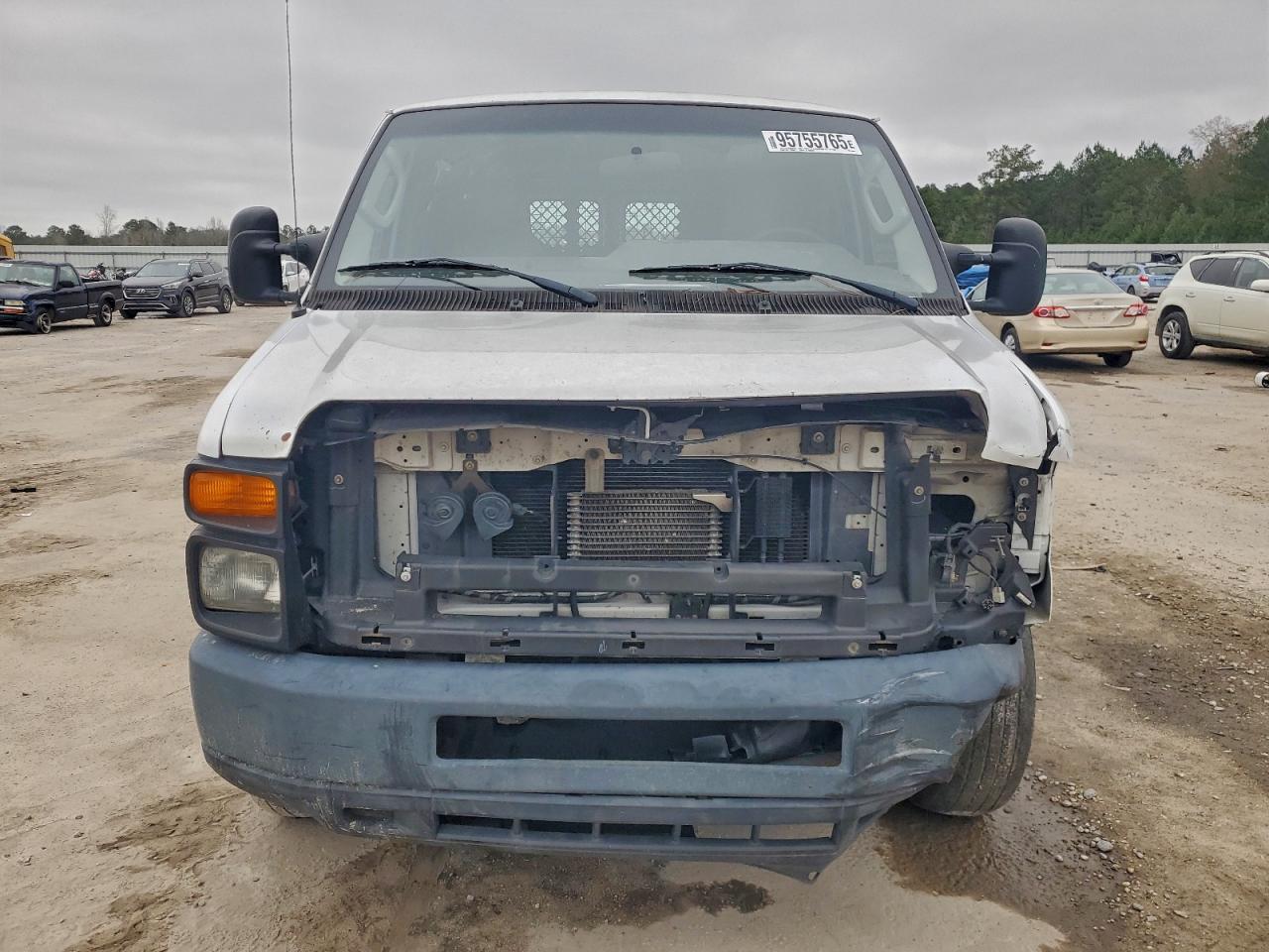 2012 Ford Econoline E250 Van - Фото 5