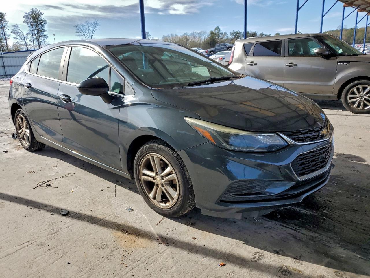 2017 Chevrolet Cruze Lt - Image 4