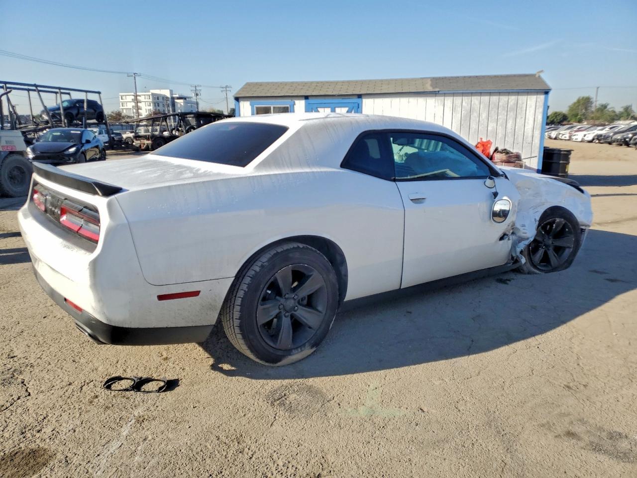2016 Dodge Challenger Sxt - Image 3