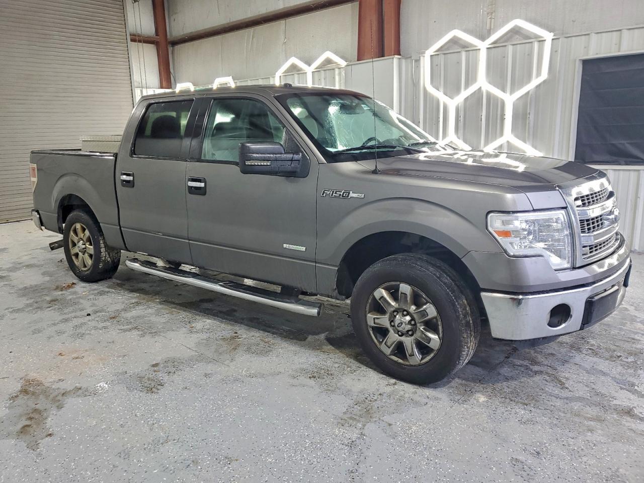 2013 Ford F150 Supercrew - Image 4