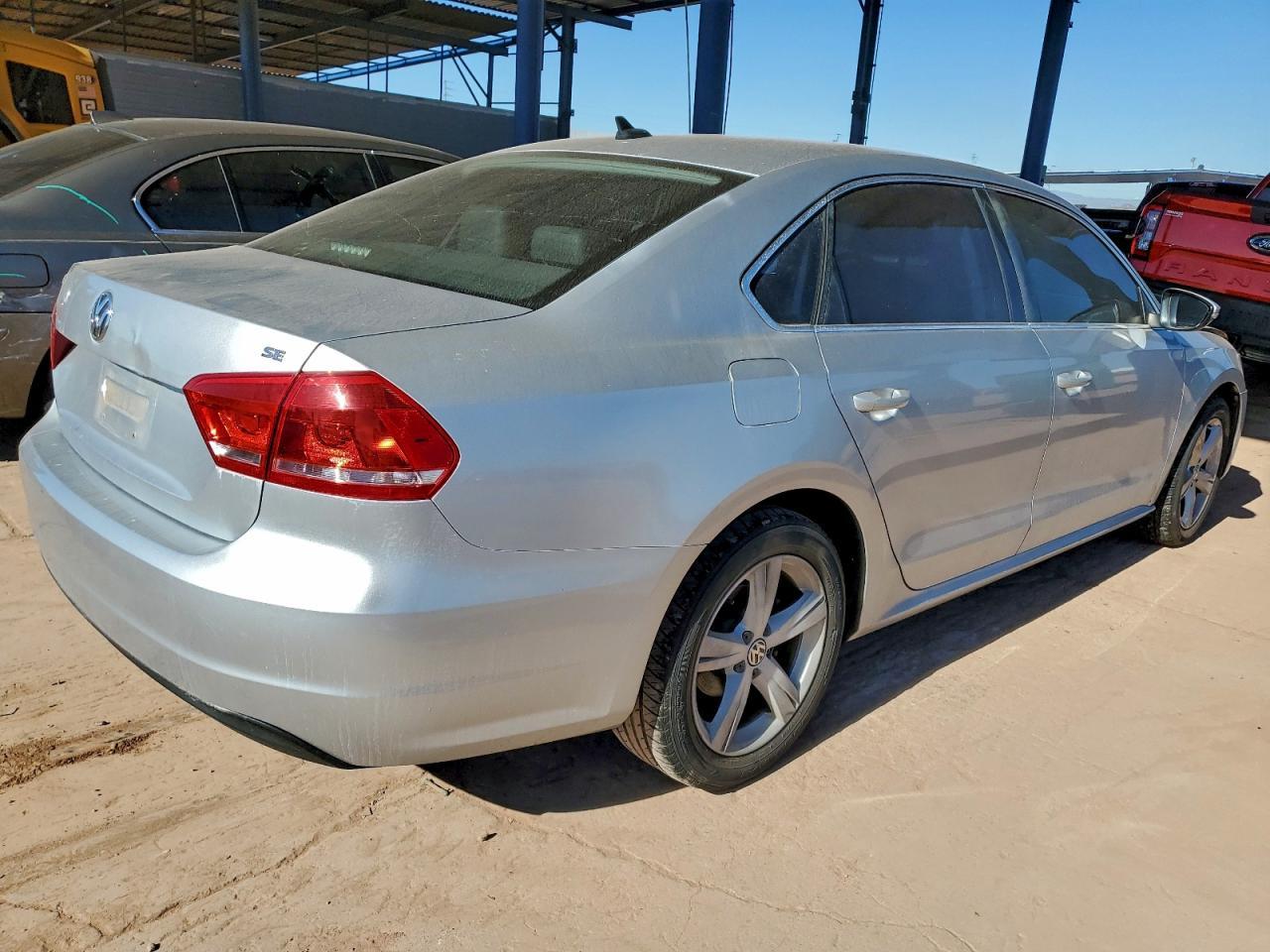 2012 Volkswagen Passat Se - Фото 3
