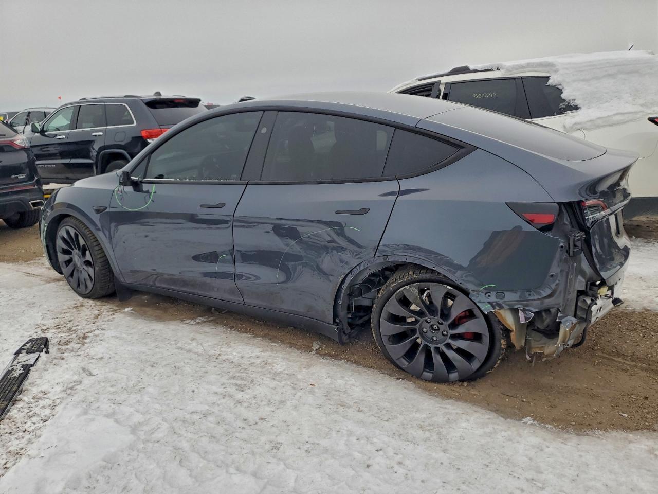 2023 Tesla Model Y - Фото 2