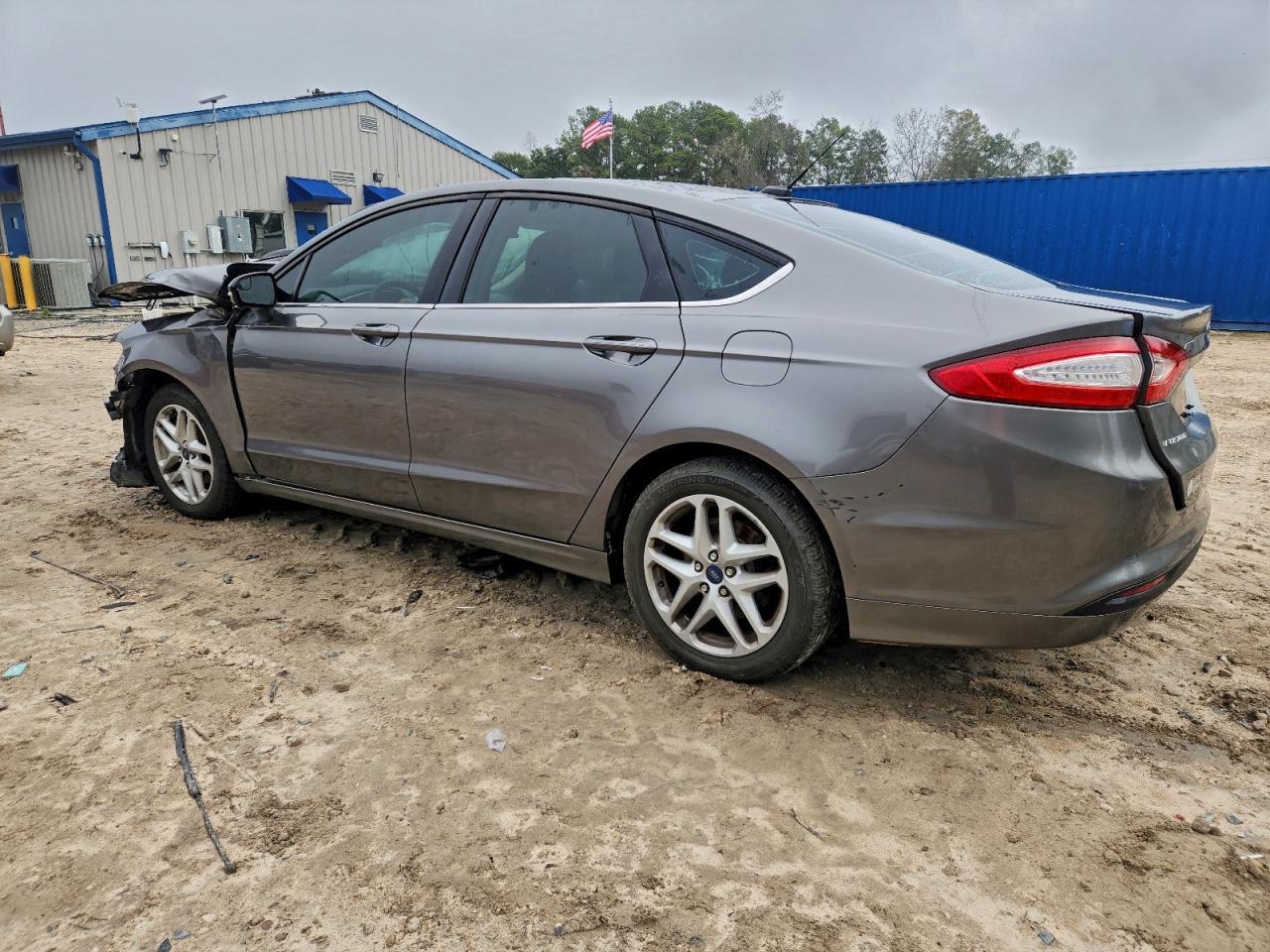 2014 Ford Fusion Se - Image 2