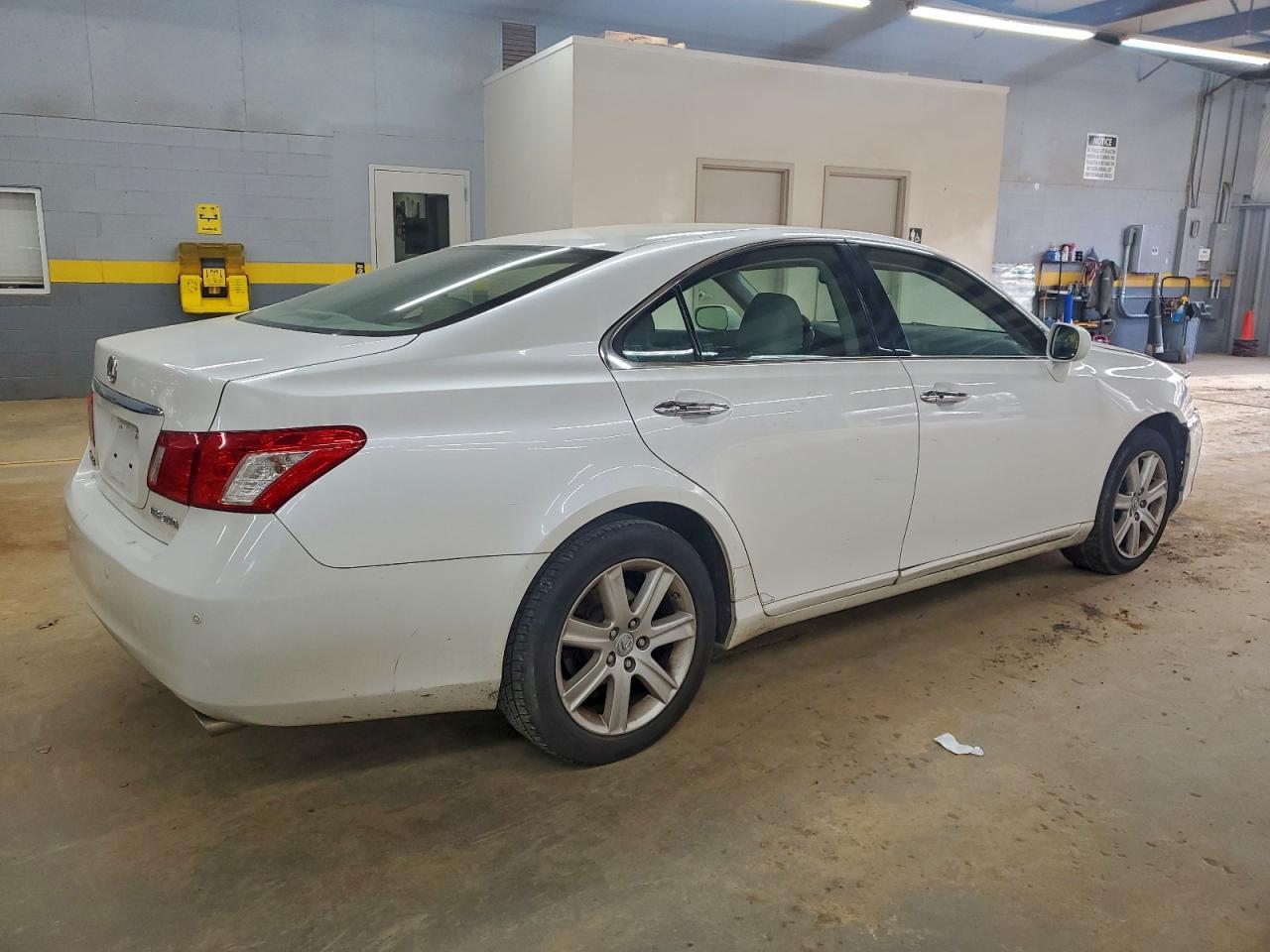 2009 Lexus Es 350 - Image 3