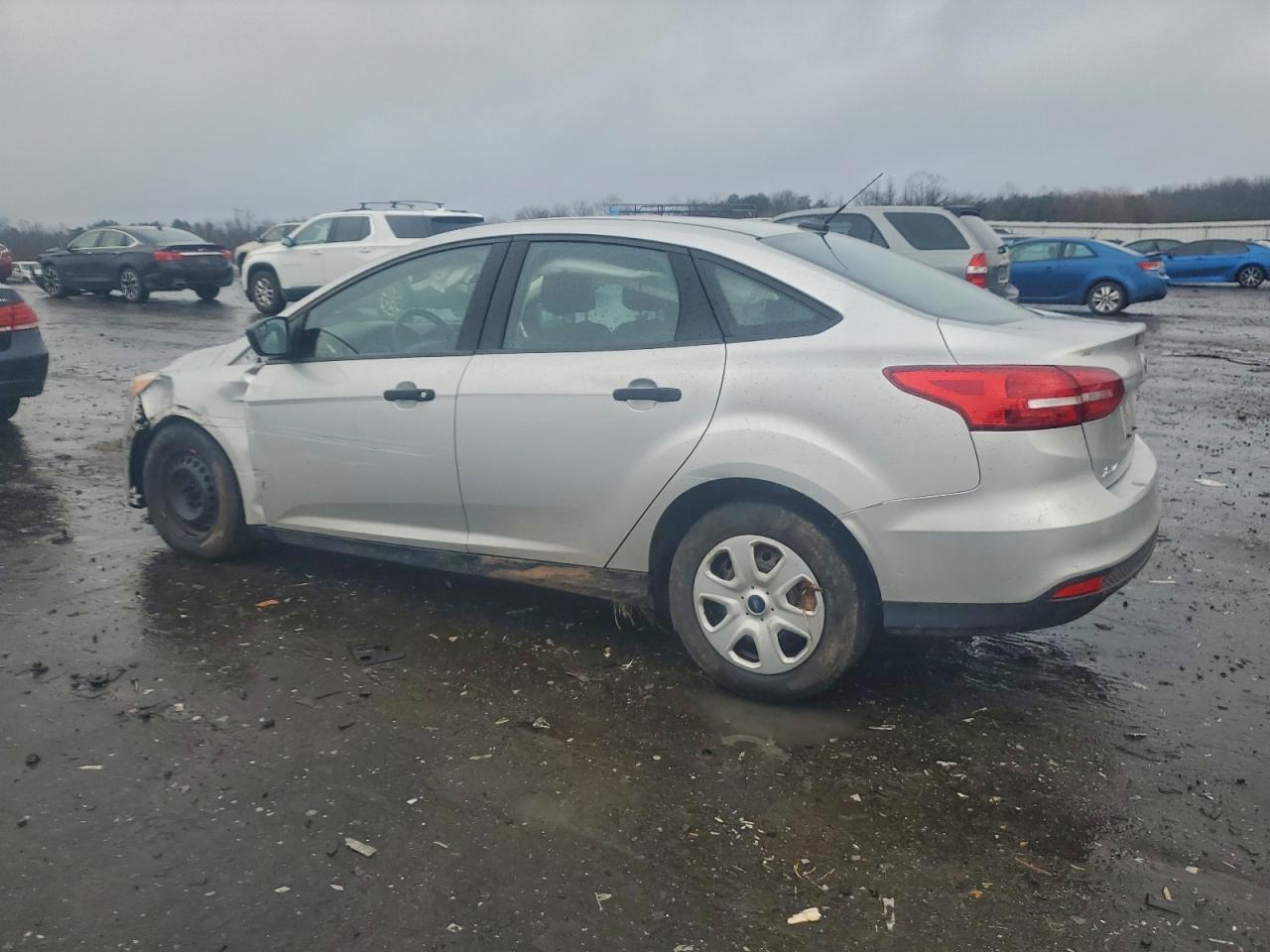 2017 Ford Focus S - Фото 2
