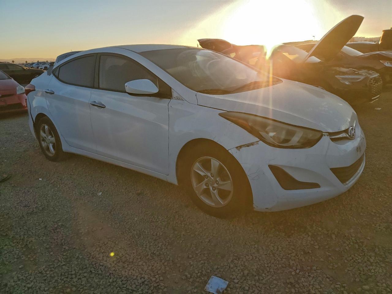 2015 Hyundai Elantra Se - Фото 4