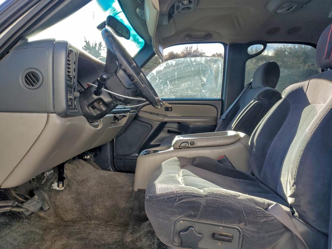 2002 Chevrolet Tahoe K1500 - Фото 7