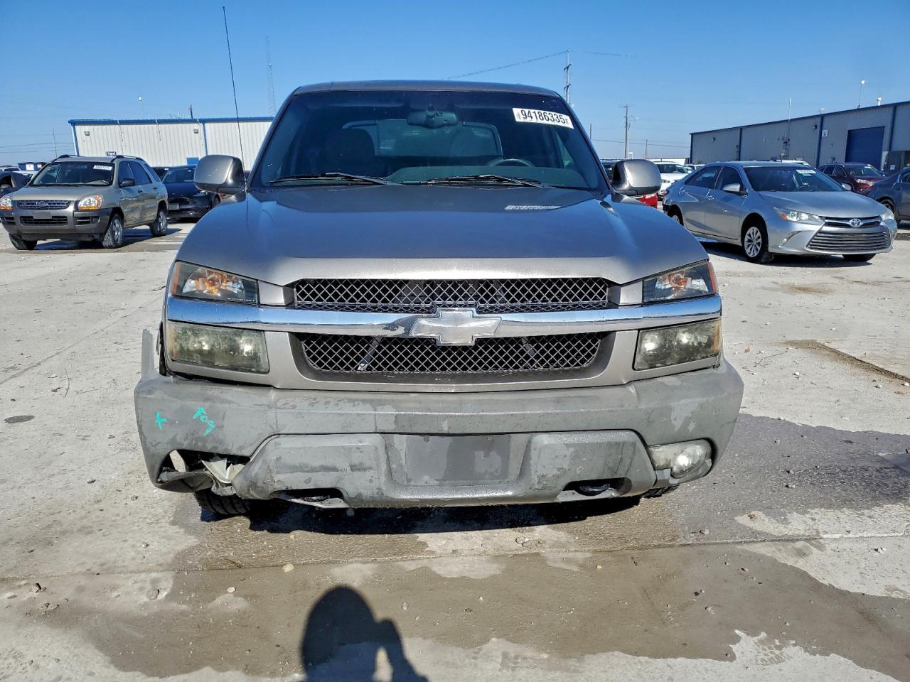 2002 Chevrolet Avalanche C1500 - Image 5