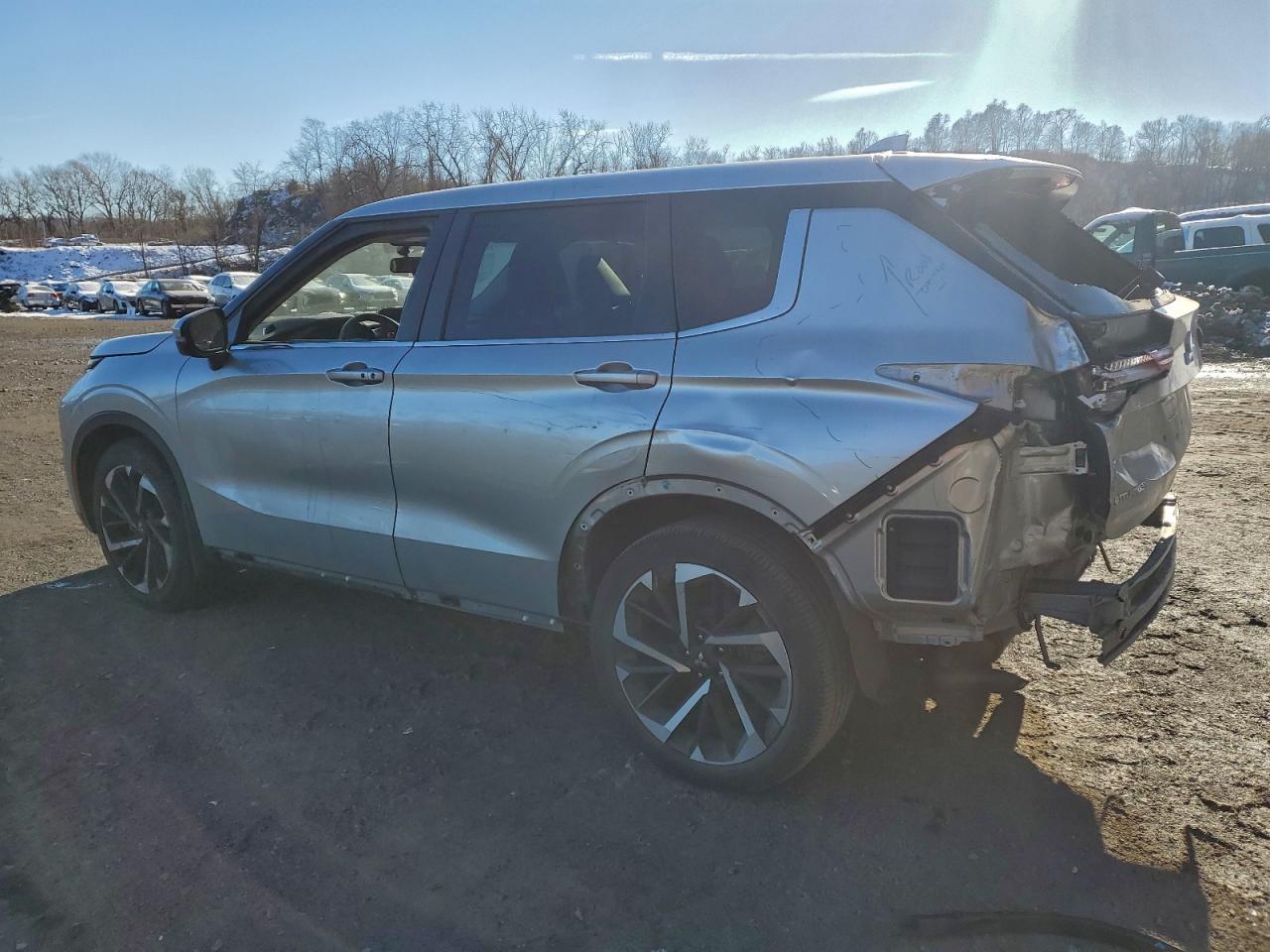 2022 Mitsubishi Outlander Se - Фото 2