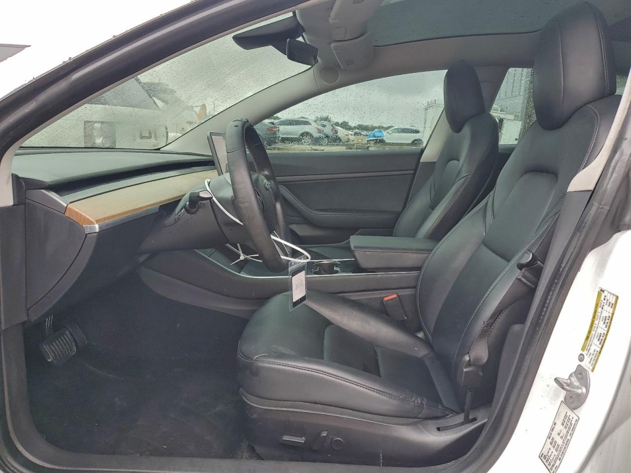 2020 Tesla Model 3 - Image 7