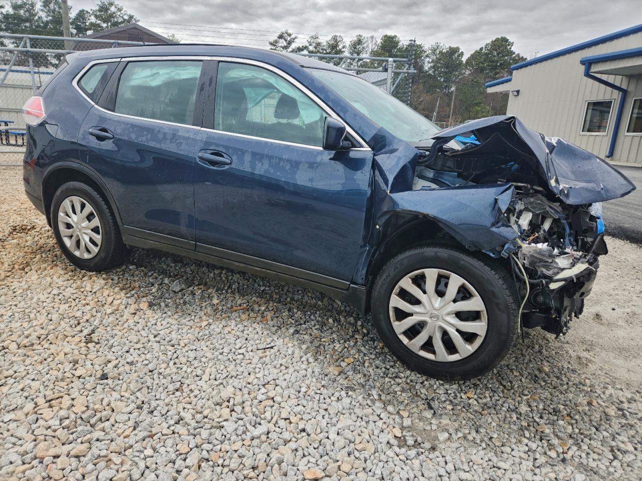 2016 Nissan Rogue S - Фото 4