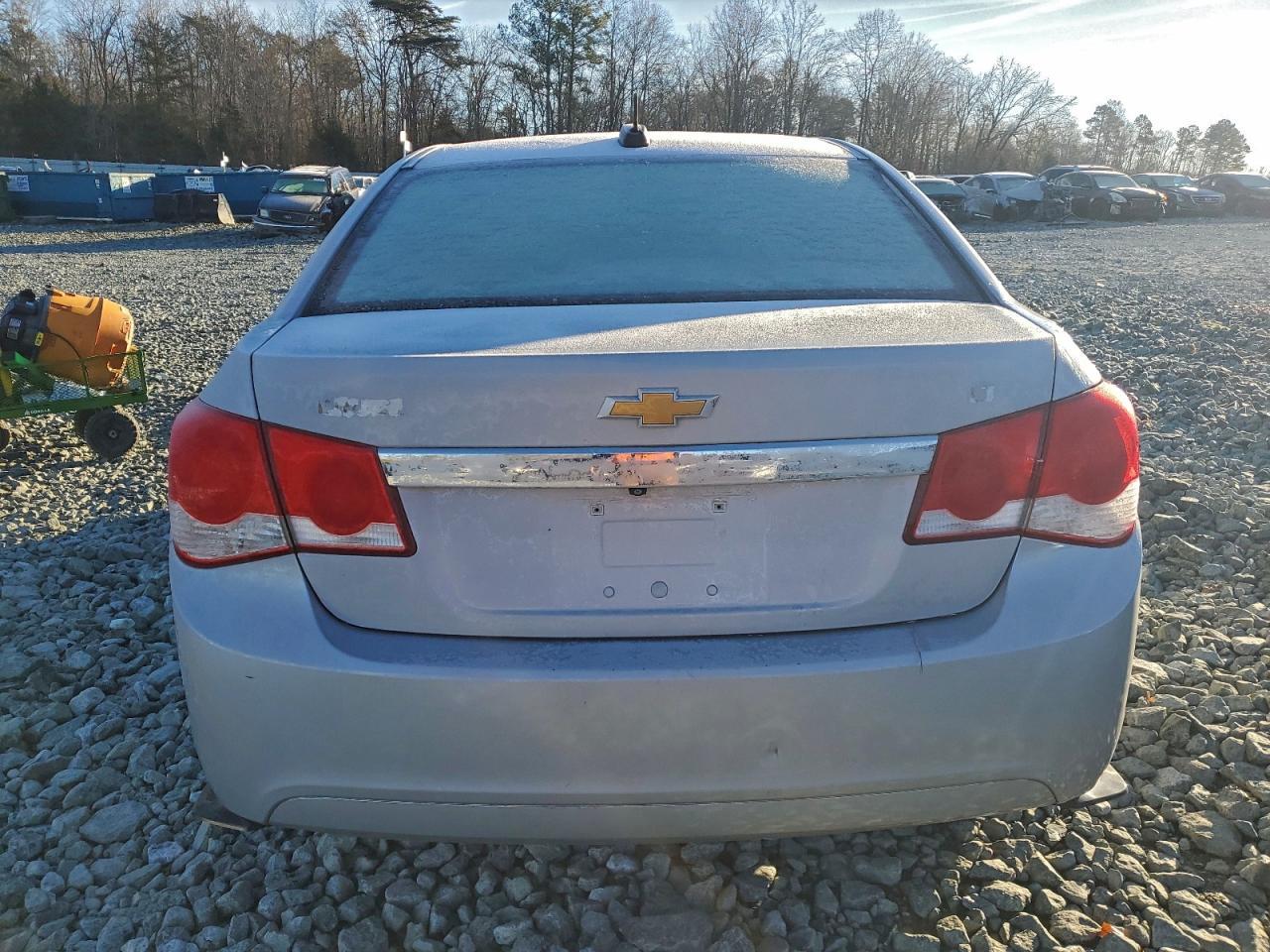 2016 Chevrolet Cruz - Image 6