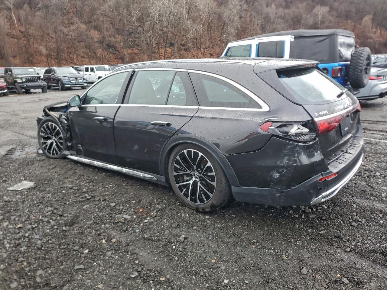 2024 Mercedes-Benz E 450 4M All Terrain - Image 2