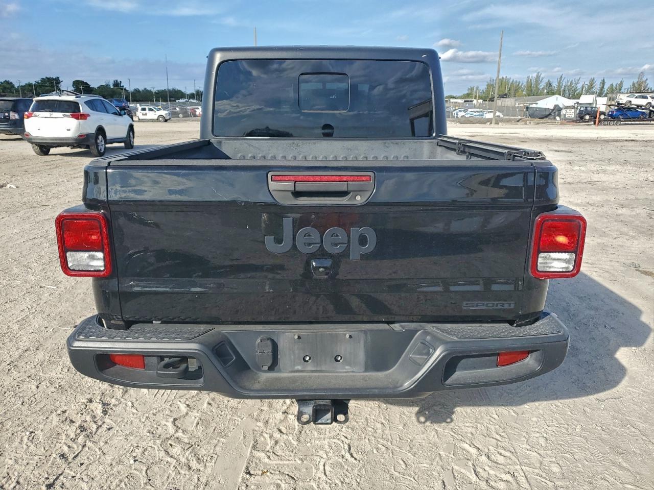 2021 Jeep Gladiator Sport - Image 6