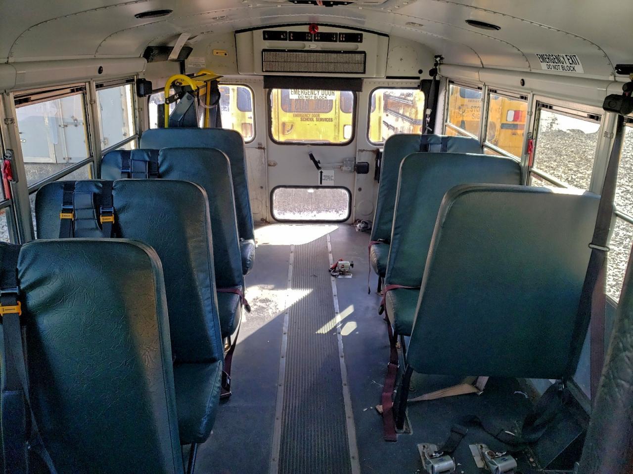 2013 Chevrolet Express School Bus - Фото 6