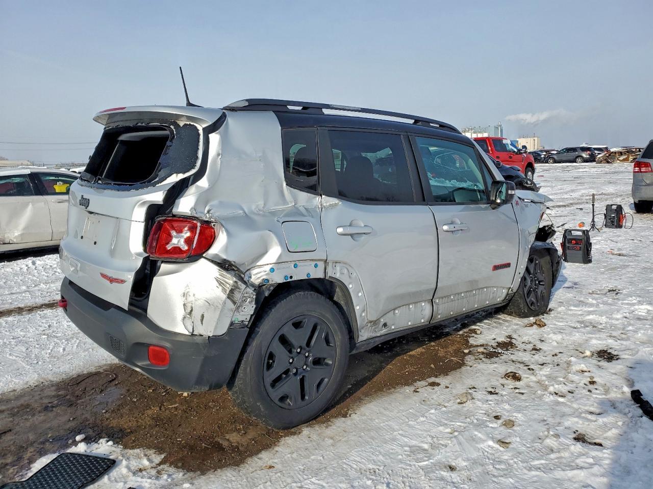 2018 Jeep Renegade Trailhawk - Image 3