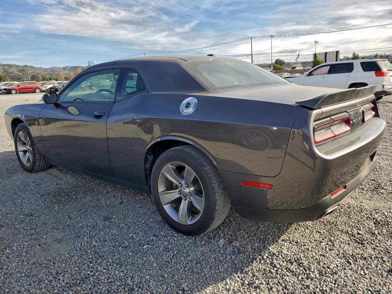 2022 Dodge Challenger - Фото 2