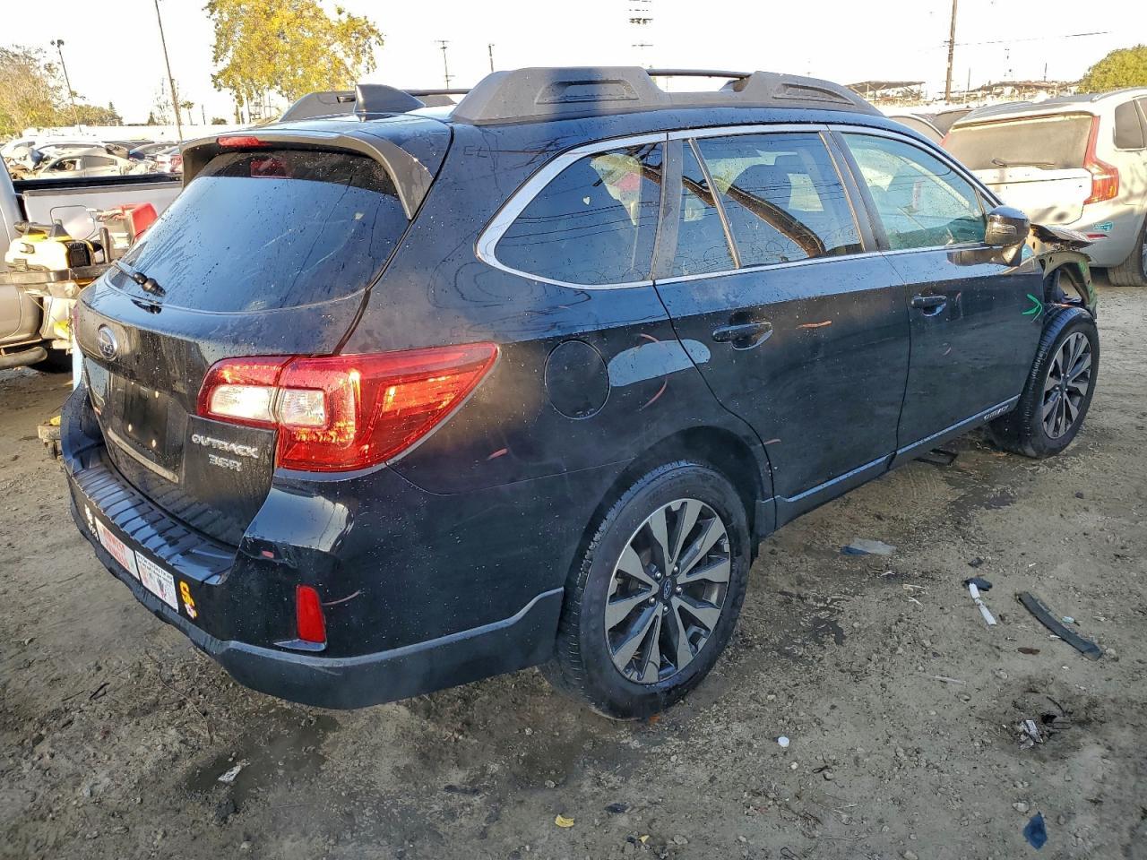 2017 Subaru Outback 3.6R Limited - Image 3
