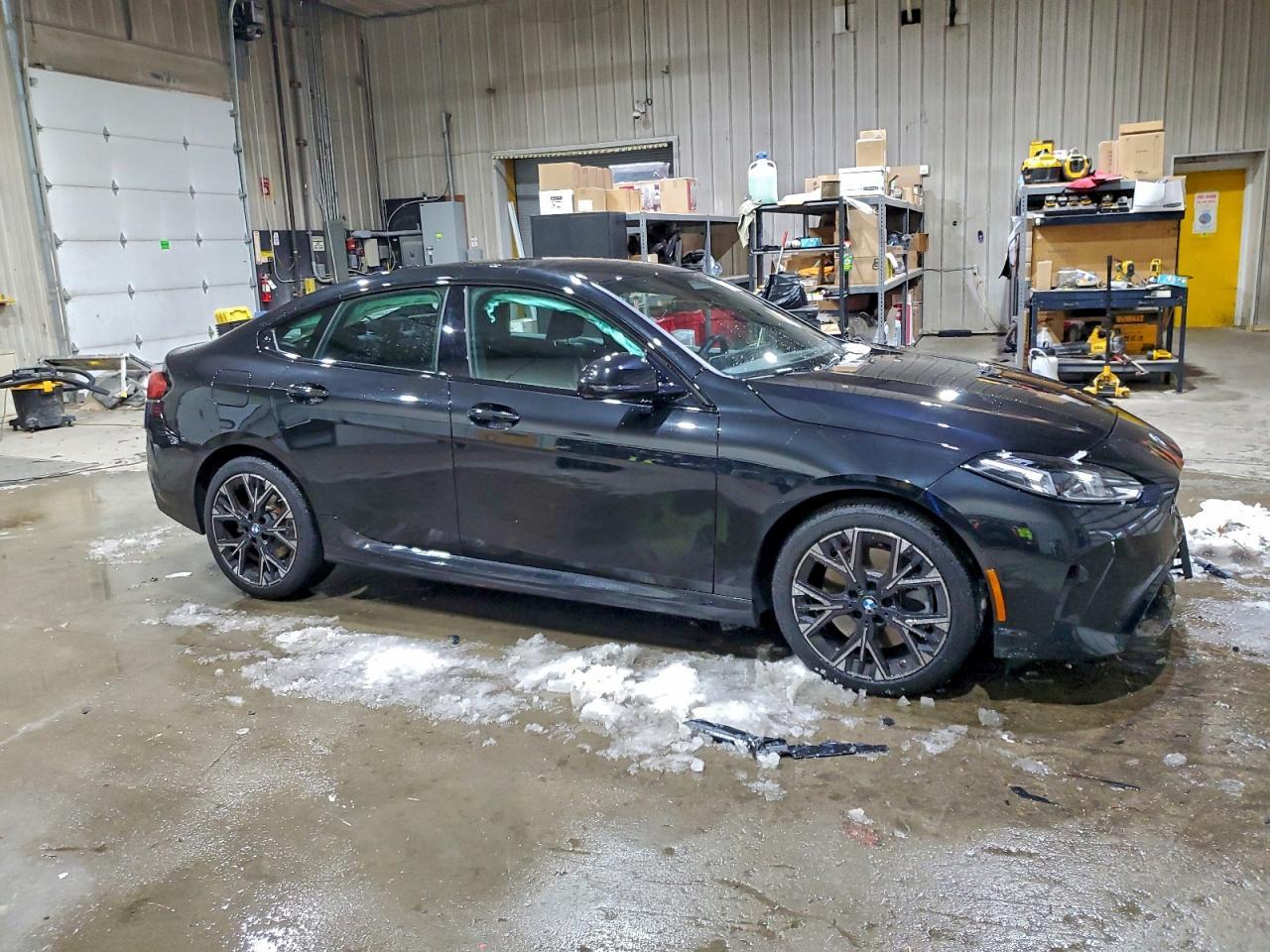 2025 BMW 228Xi - Фото 4