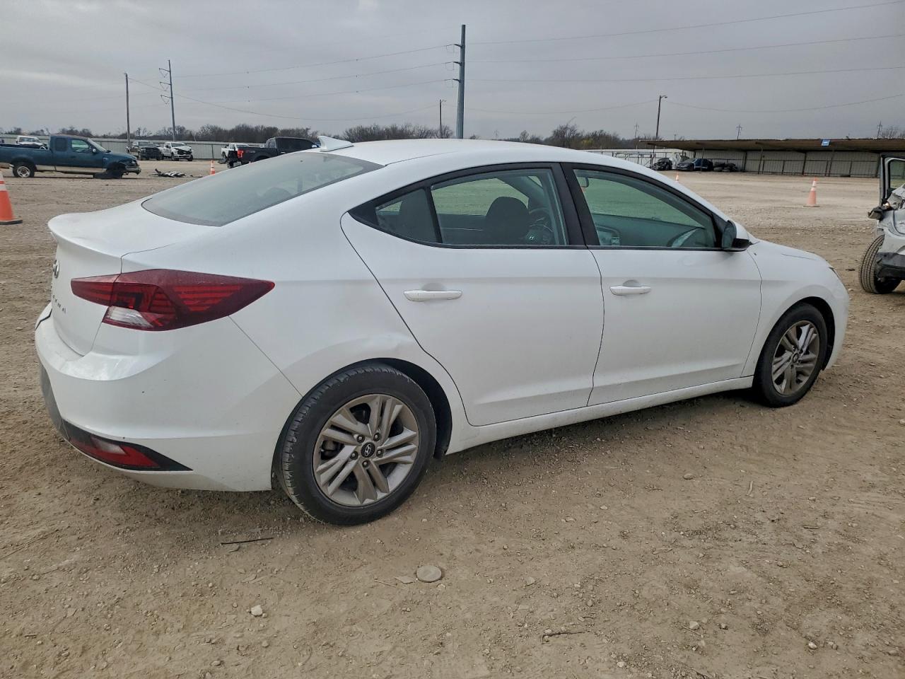 2020 Hyundai Elantra Sel - Image 3