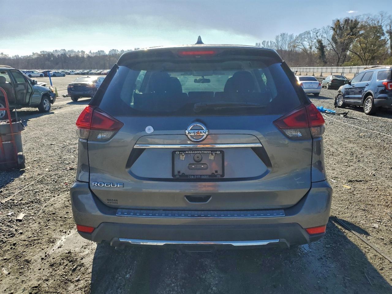 2018 Nissan Rogue S - Image 6