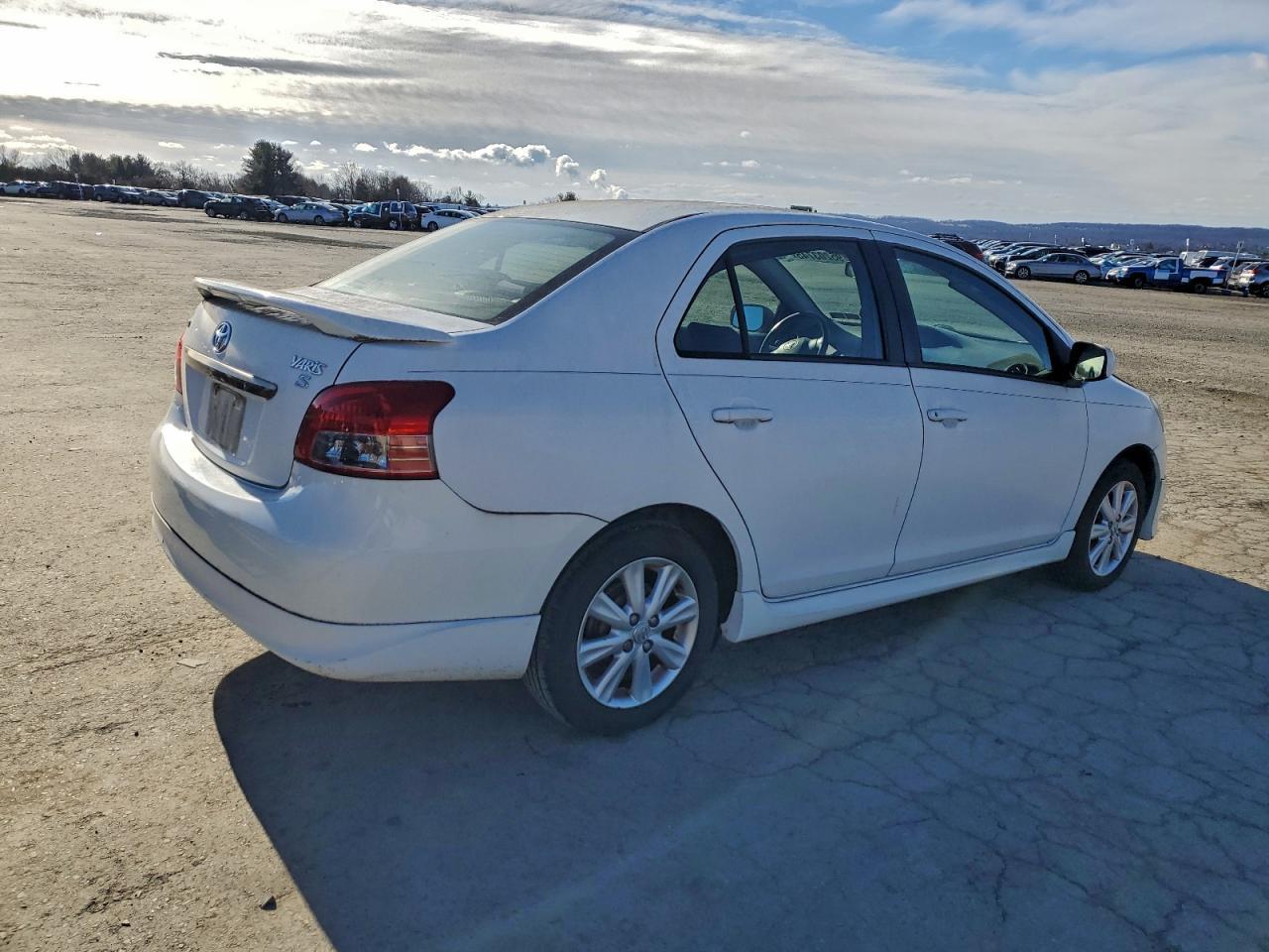 2009 Toyota Yaris - Фото 3