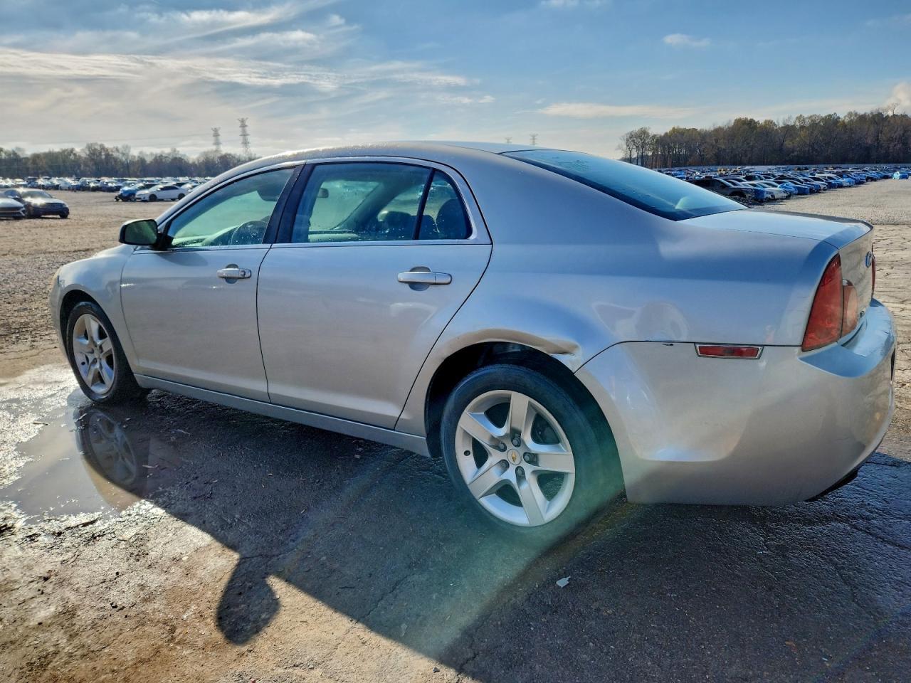 2010 Chevrolet Malibu Ls - Фото 2