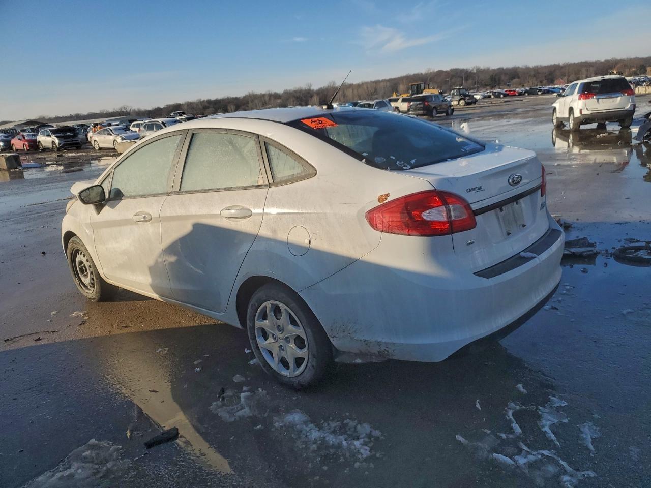 2012 Ford Fiesta Se - Image 2