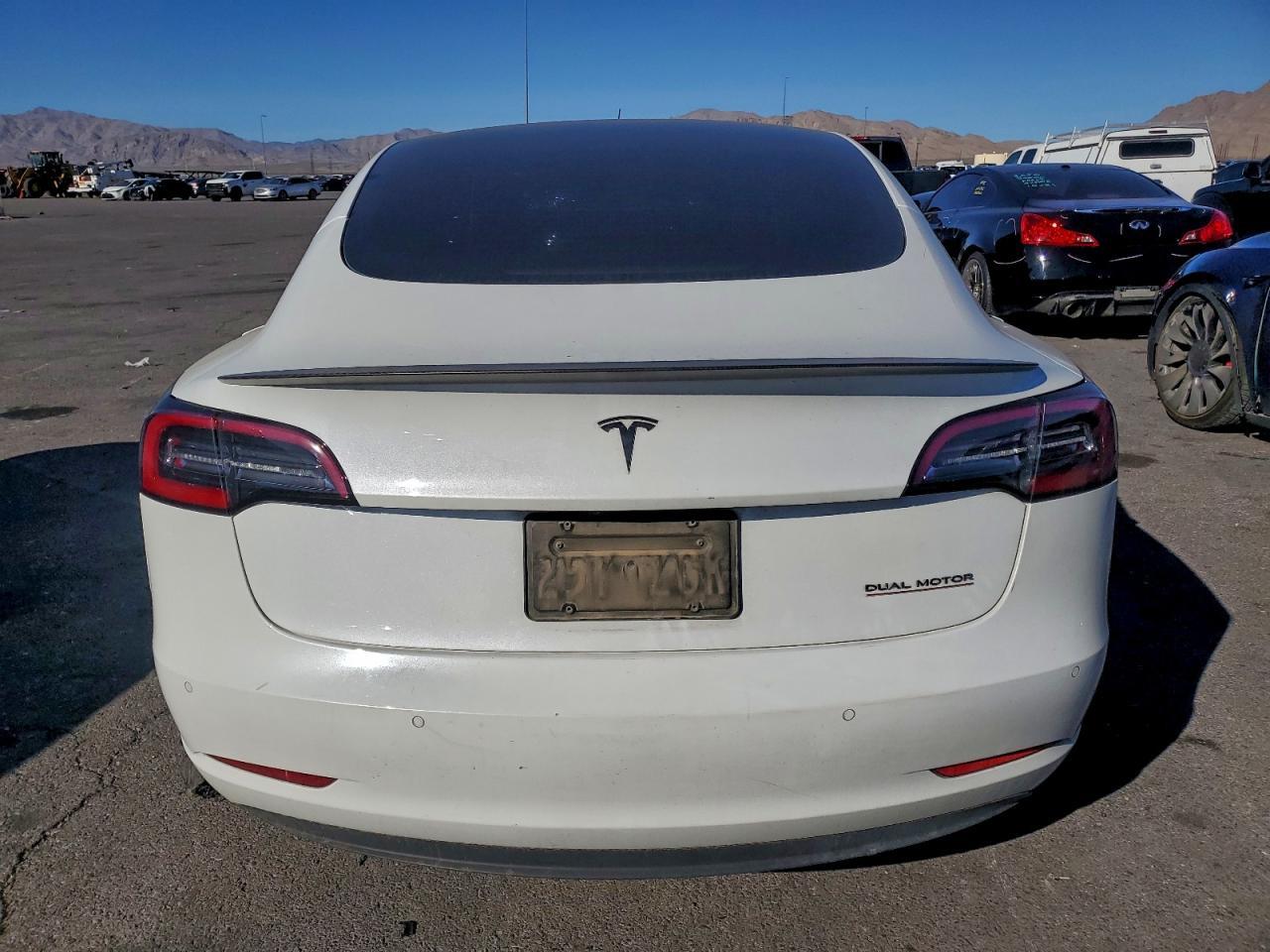 2021 Tesla Model 3 - Фото 6