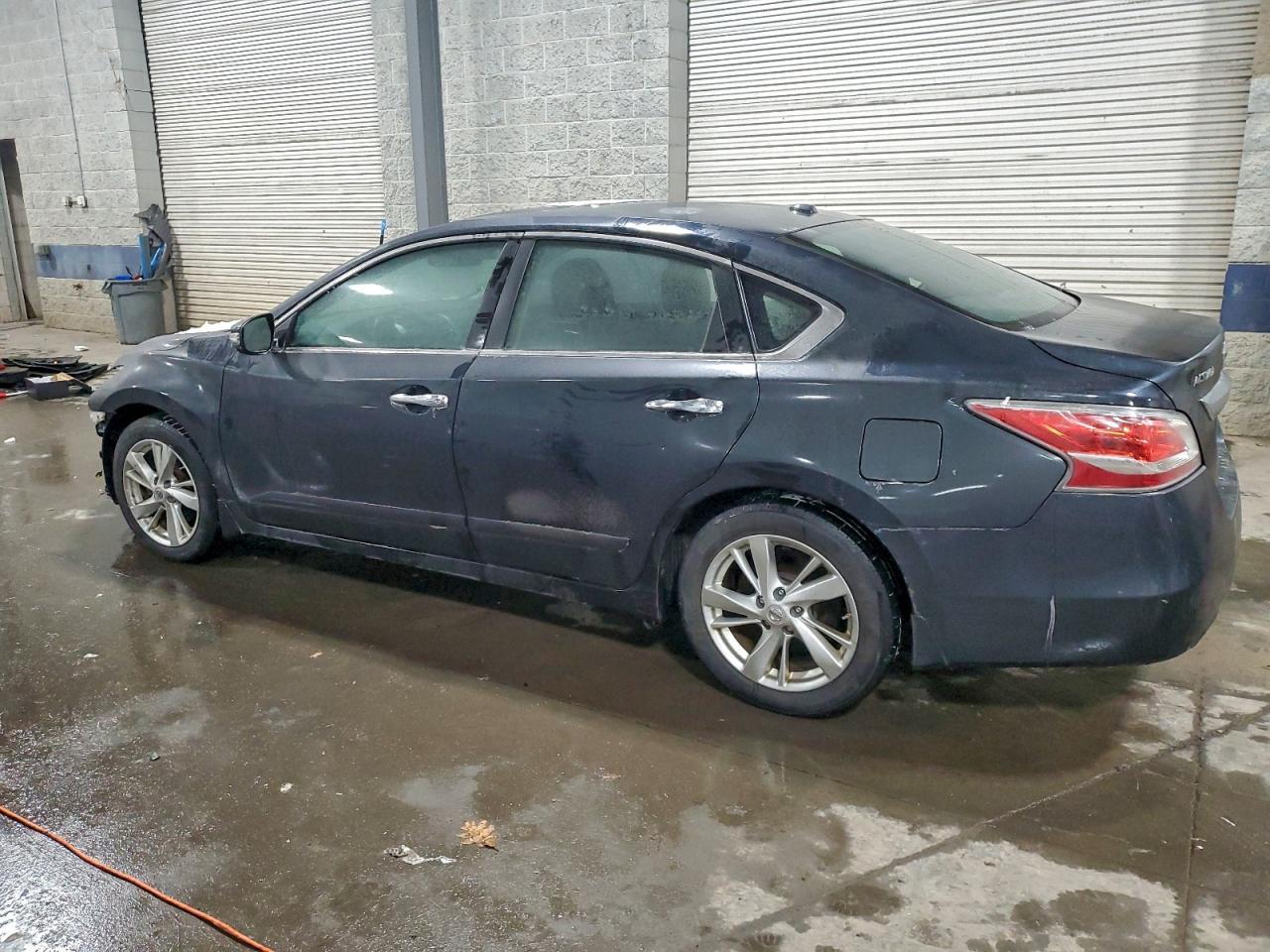 2015 Nissan Altima 2.5 - Фото 2