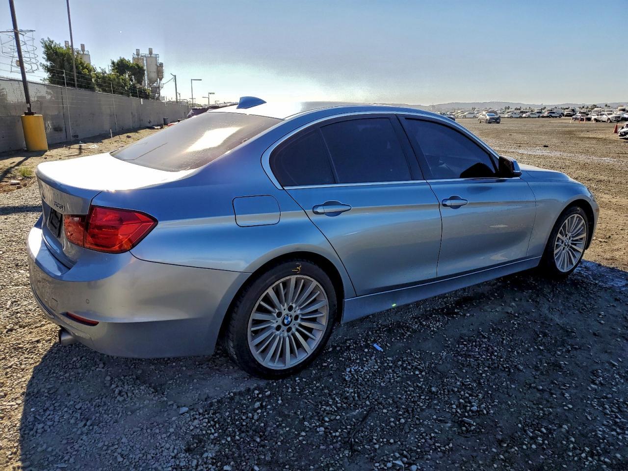 2012 BMW 335 I - Фото 3