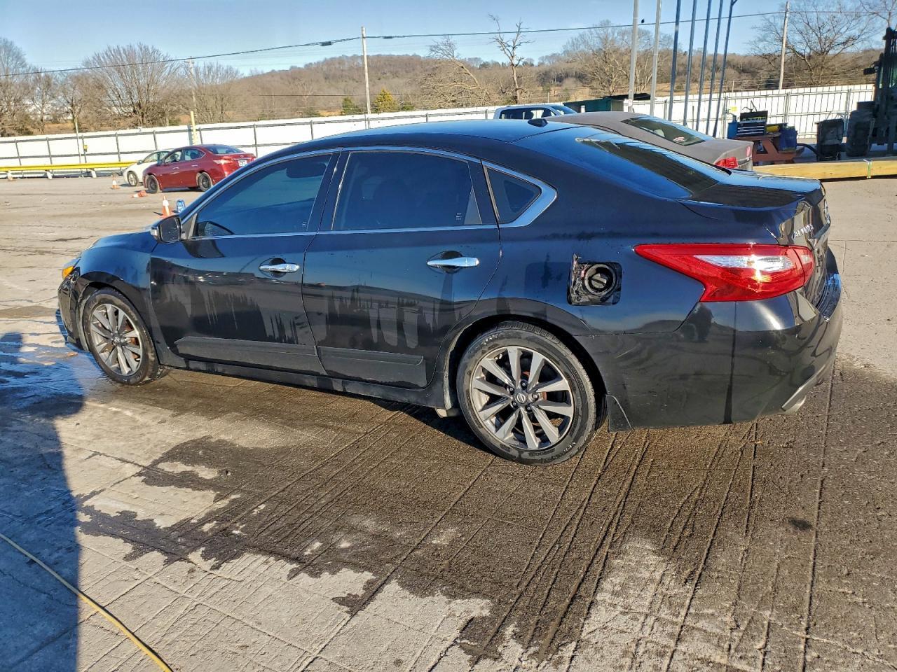 2016 Nissan Altima 2.5 - Image 2
