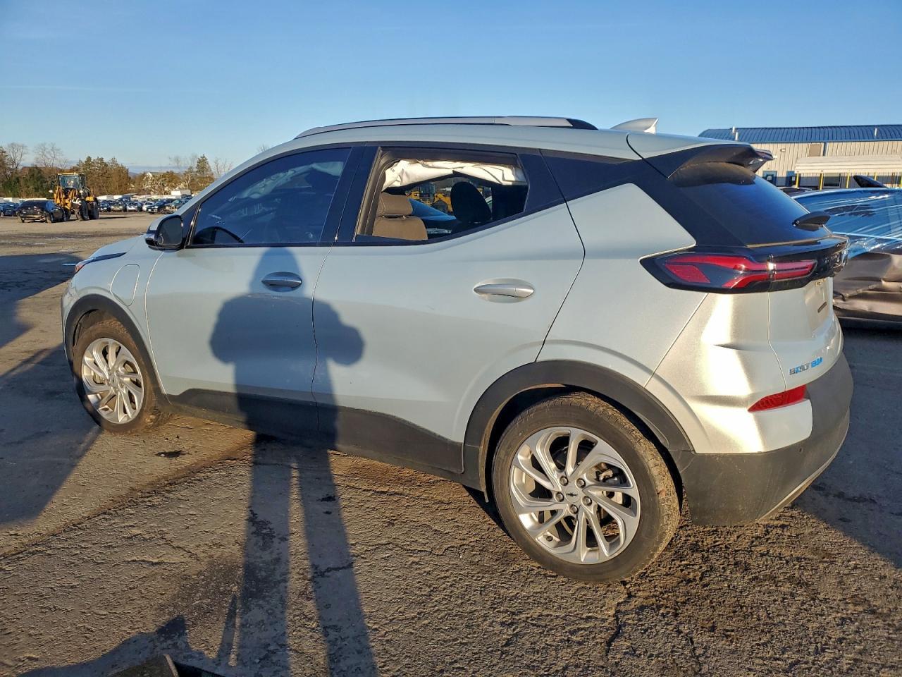 2022 Chevrolet Bolt Euv Lt - Image 2