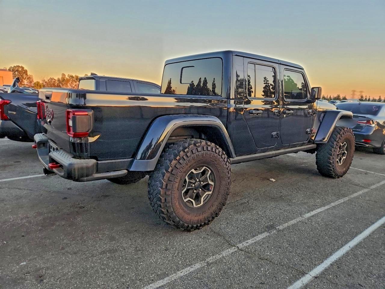2020 Jeep Gladiator Rubicon - Image 3