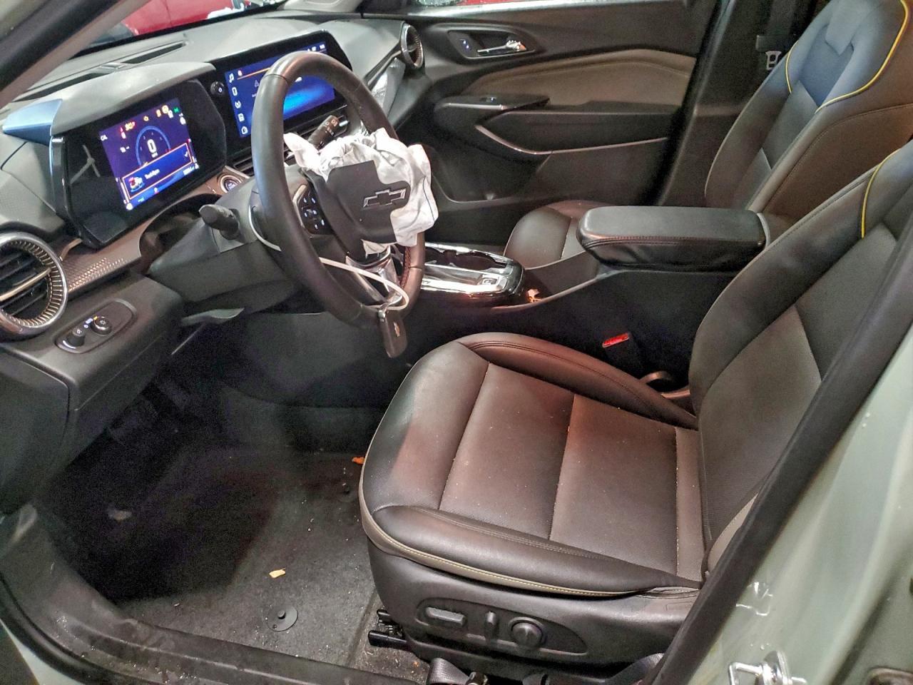 2025 Chevrolet Trax Activ - Image 7