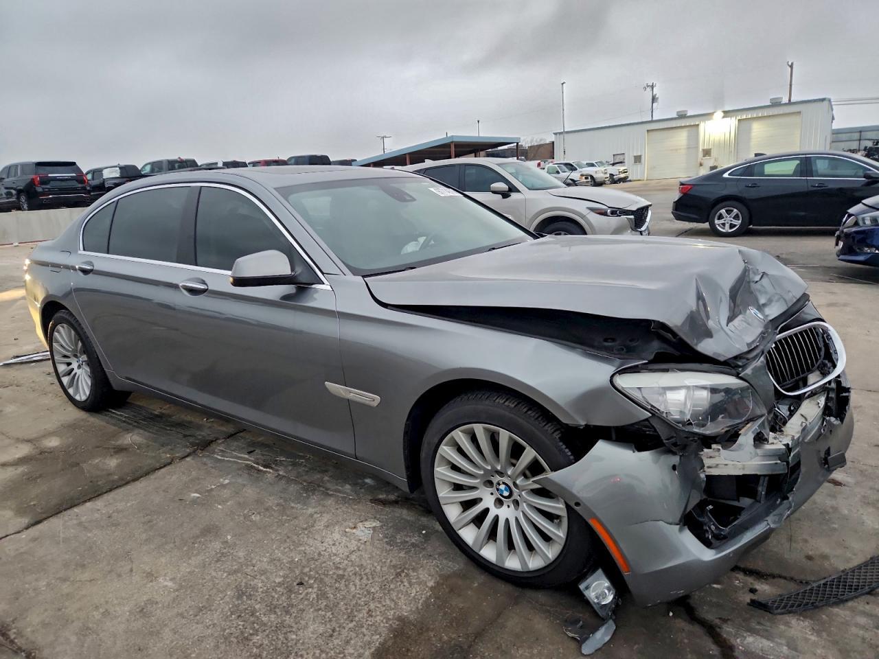 2012 BMW 750 Li - Image 4