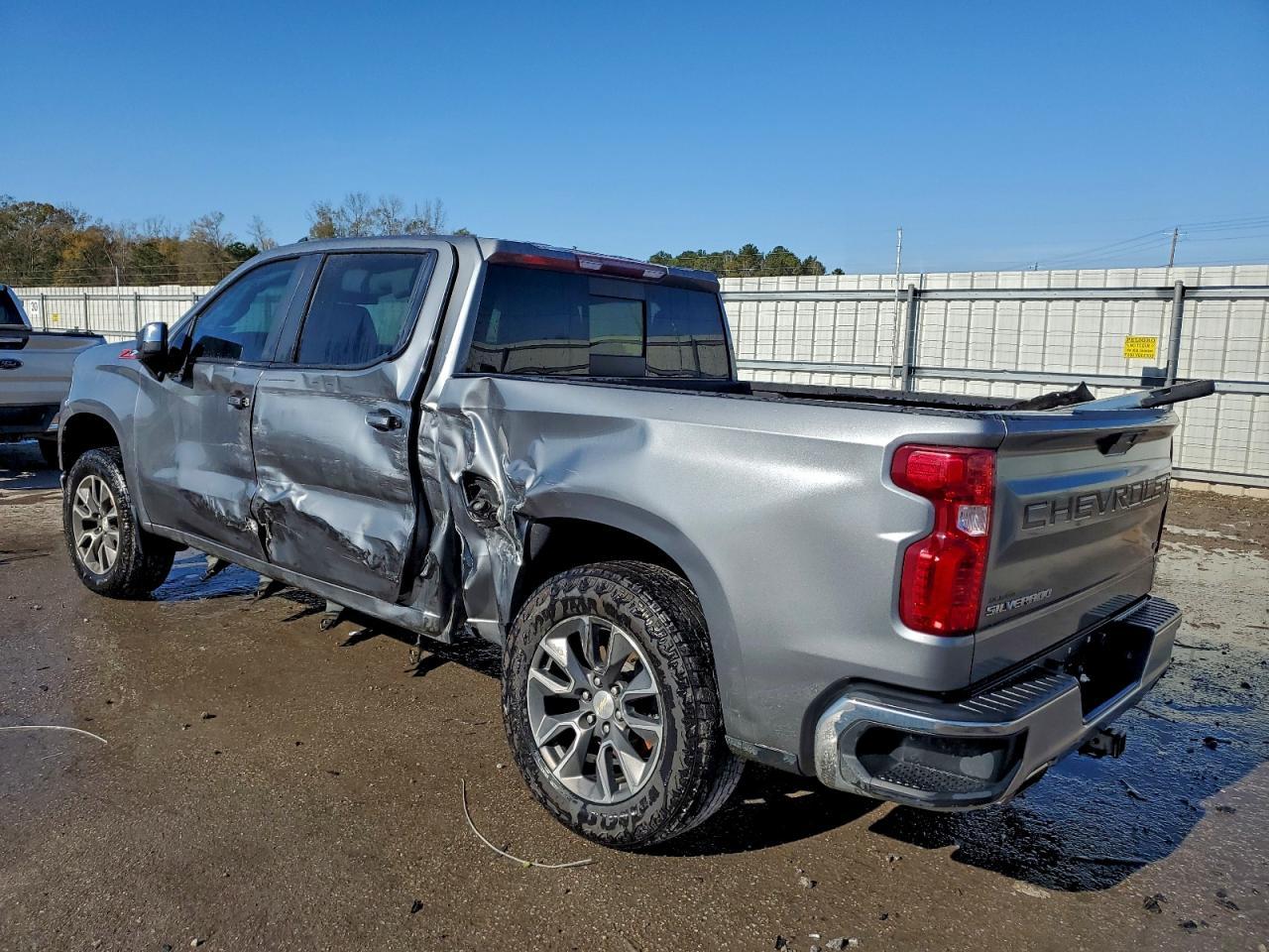 2020 Chevrolet Silverado K1500 Lt - Фото 2