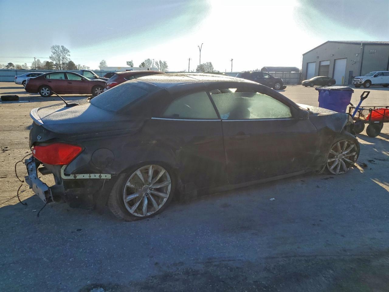 2011 Infiniti G37 Base - Фото 3
