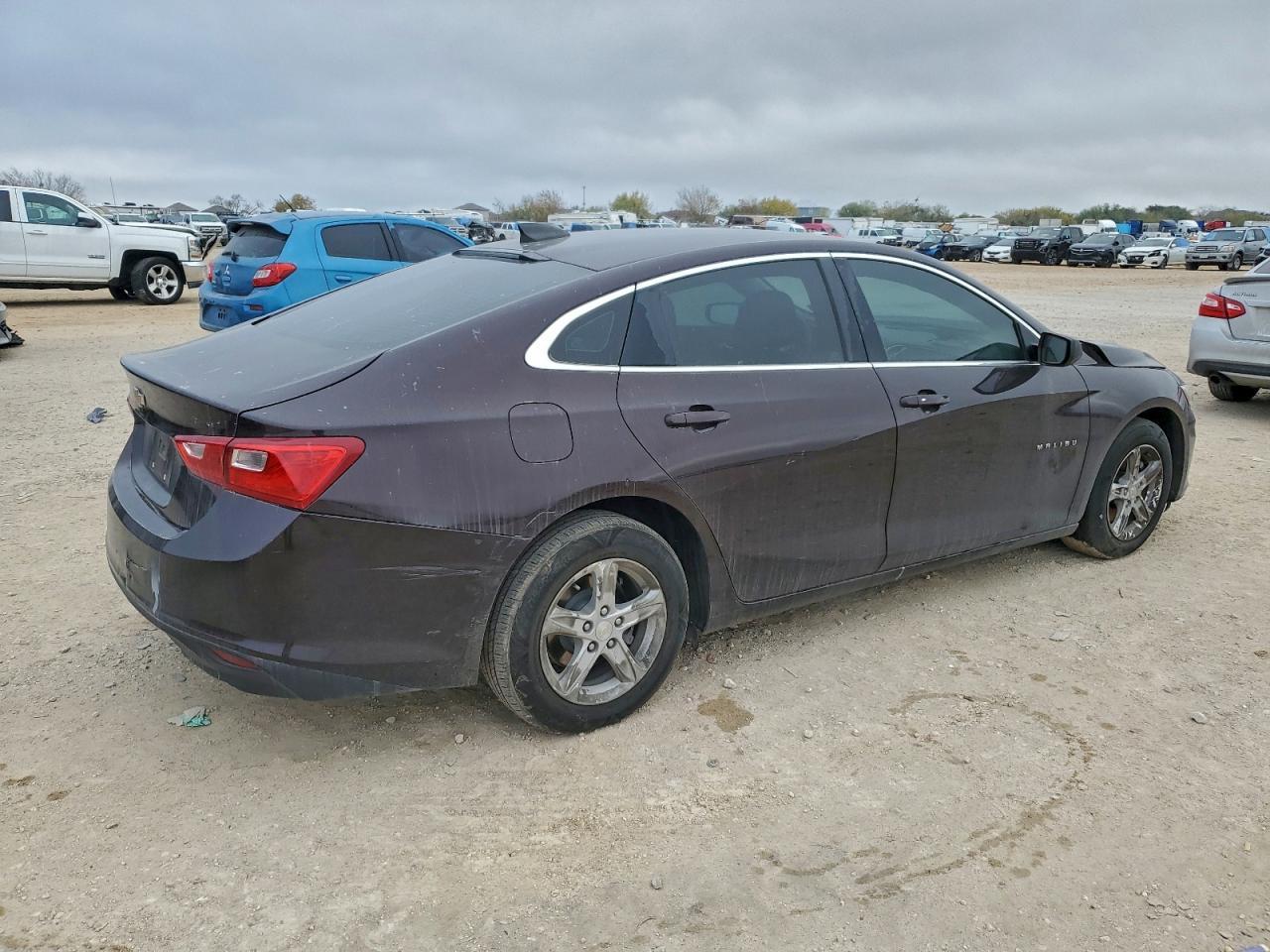 2020 Chevrolet Malibu Ls - Фото 3