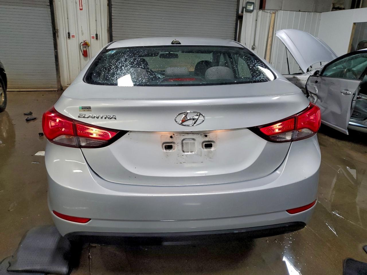 2016 Hyundai Elantra Se - Фото 6