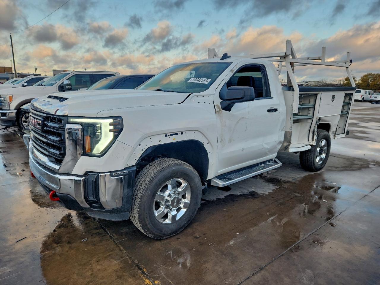 2024 GMC Sierra 2500Hd V8 Reg Cab 6.6L Service Body