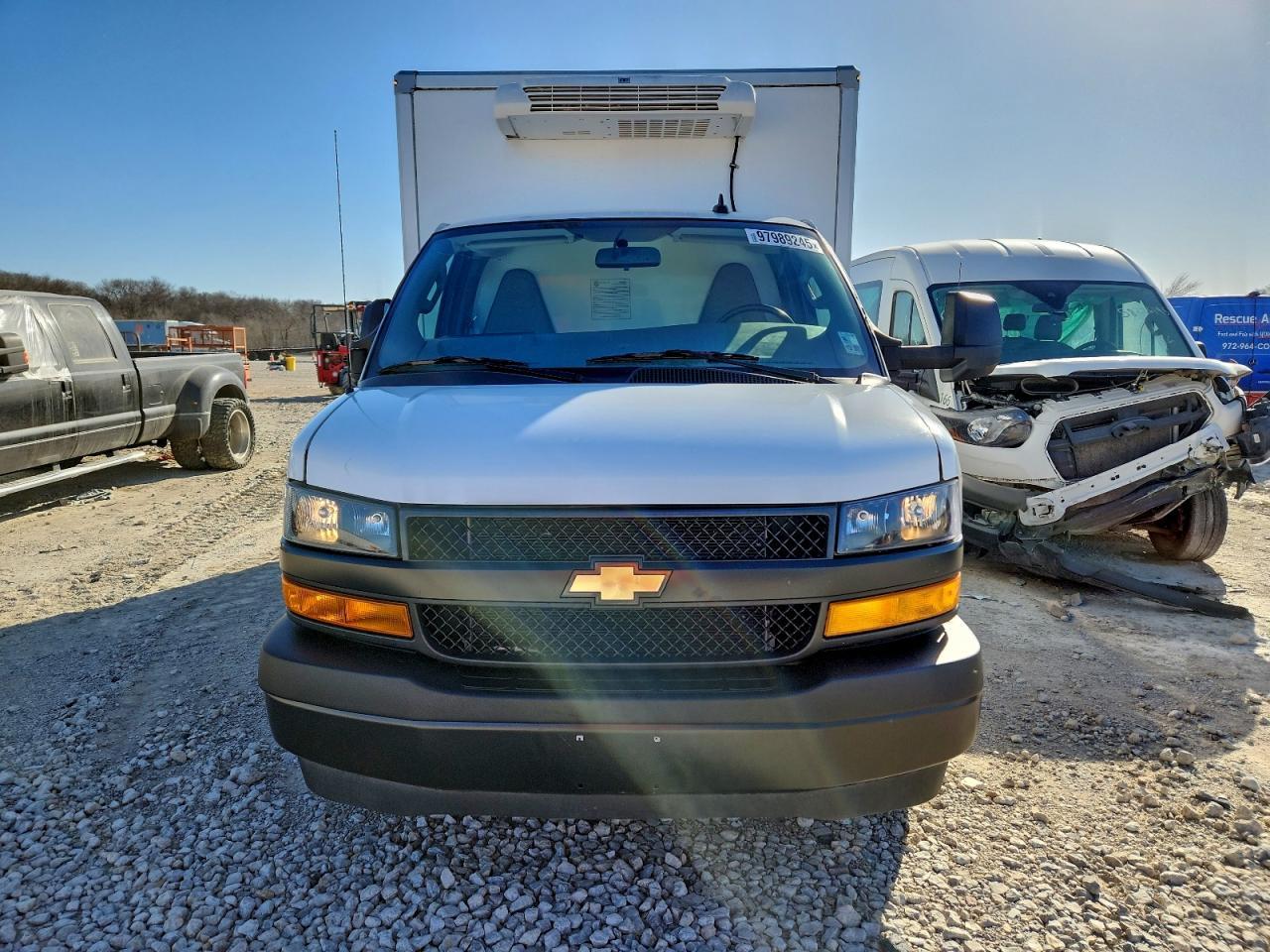2023 Chevrolet Express Refrigerated Delivery Truck - Фото 5