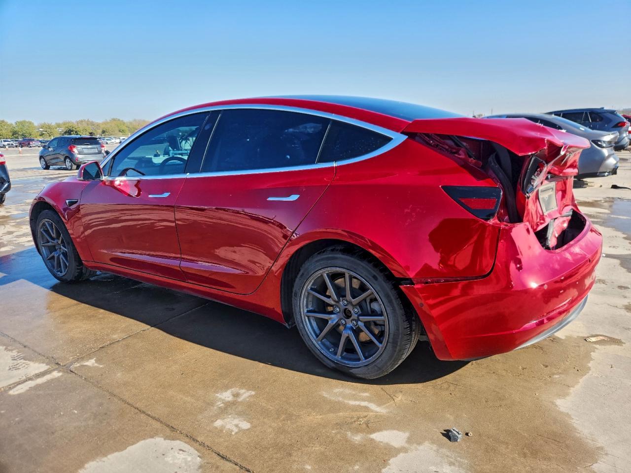 2020 Tesla Model 3 - Фото 2